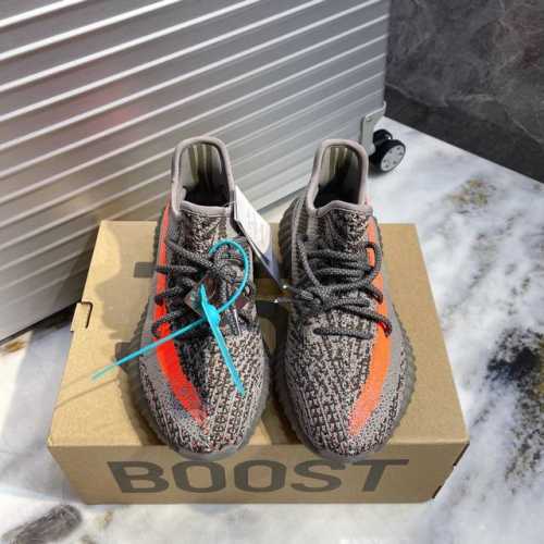 出厂340 灰橙红条 款号：1826原厂级 Adidas Yeezy 350 官网同步 德国“Basf”巴斯夫原料，阿迪达斯指定“宜丰”发泡厂原底；2、阿迪达斯