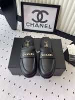 Chanel春夏新款乐福鞋 一年四季皆可穿 不管什么时候拿出来搭配都贼高级耐看 轻松游走于通勤和休闲场合 做个漫不经心的时髦优雅女子 鞋面 牛皮 牛油 内里 小