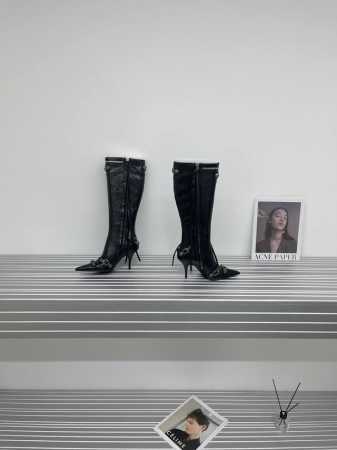 最高版出厂 白 粉 黄20 巴黎世家长靴金属钉LE cagloe机车靴 Balenciaga柳丁尖头侧拉链高靴 巴黎时装周重磅新品，海外各大博主相继大秀 金卡戴 - 点击图像关闭