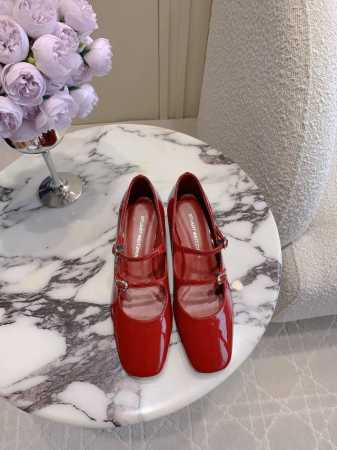出厂价 Stuart Weitzma*新款钻扣玛丽珍鞋 优雅精致 脚感舒适 甜美淑女风 上脚精致又减龄 鞋面牛漆皮 ZP开模钻扣 内里垫脚顶级混种羊皮 意大利真 - 点击图像关闭
