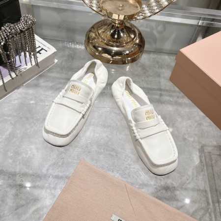 出厂 MiuMiu 缪缪25ss早春走秀新款一脚蹬懒人鞋玛丽珍芭蕾舞鞋 高跟单鞋 官方春夏走秀新款，时髦百搭 即可咸又可甜 一点也不磨脚 无论光脚穿还是搭配袜子 - 点击图像关闭