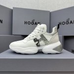 hogan 双岛系列 面料采用进口丝绸混种羊皮+双层复合网，内里透气冰丝徕卡，鞋垫超软回弹记忆棉，超轻发泡组合鞋底。 码数 35-39