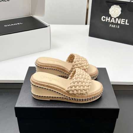 工厂价 高版本！！太美啦Chanel2045新款链条厚底高跟防水台高凉鞋 拖鞋真的太美啦吧！香奈儿属于夏天的颜色仙女必备爆款太喜欢这双鞋了Chanel 25P坡 - 点击图像关闭