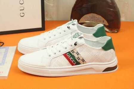 工厂价 高品质 Gucci 古奇新款上市著名奢侈品牌，专柜同步更新，意大利男鞋时尚杂志季刊封面主推款！鞋面采用意大利进口小牛皮，羊皮内里。原版防滑橡胶大底，上脚 - 点击图像关闭