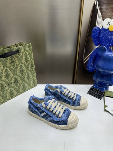 橙子出厂价p gucci 古驰春夏新款 休闲鞋 帆布鞋 运动鞋板鞋 情侣款 轻质Original Gg帆布倾情迎接新一季的到来 这款面料休闲感十足 缀饰抢眼的品