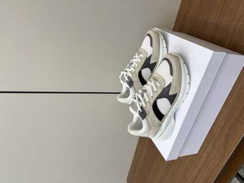 CELINE RUNNER 思琳CR-03运动鞋 购入原版1比1开发鞋舌和鞋后帮饰有CELINE标志运动鞋侧面凹印 CR-03字样鞋后帮和侧面压印CELINE标
