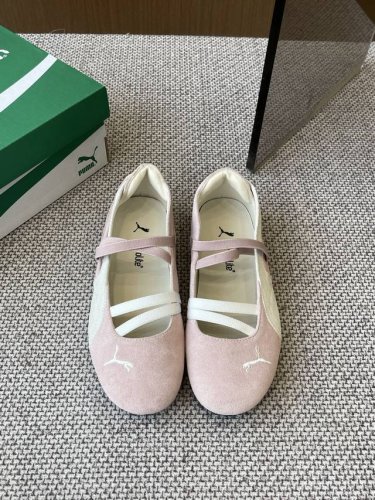 puma 彪马 25Ss春夏全新芭蕾舞运动鞋时尚与运动的完美融合 Rose朴彩英同款 芭蕾舞设计无疑是一次时尚与运动的激情碰撞 时尚视野与彪马的运动传统完美结合