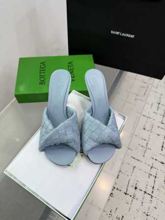 Bottega Venetabv Blink系列纽结编织饰带高跟凉拖鞋 Ins 小红书巨多网红明星上身 真的太美了高级穿着又仙女 简约时髦又有设计感而且非常非常 - 点击图像关闭