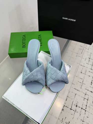 Bottega Venetabv Blink系列纽结编织饰带高跟凉拖鞋 Ins 小红书巨多网红明星上身 真的太美了高级穿着又仙女 简约时髦又有设计感而且非常非常