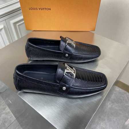 新品louis Vuitton* 顶级男士驾车鞋 休闲 乐福鞋 豆豆鞋原单顶级代购货原版进口荔纹牛皮搭配原版五金扣进口牛皮内里 牛皮垫脚原版橡胶大底 Size： - 点击图像关闭