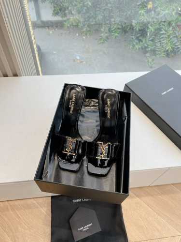 G988顶级品质Saint Laurent 圣罗兰坡跟鱼嘴凉鞋Lee金属钻链条尖头高跟鞋Ysl姐姐的美丽尤物高跟鞋 又是人间圣罗兰 Rose同款的高跟鞋化很好修