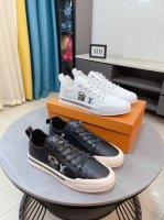 出厂价P Lv 男鞋高端品牌：官网1：1最新力作：鞋面采用意大利进口头层牛皮冲孔设计全真皮内里制作，让行走更加便捷舒适！独家新款，惊世之作！打造时尚个性衬托你的