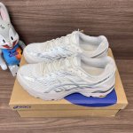 顶级版本Asics Gel-Flux 4 舒适运动鞋 织物合成革减震防滑耐磨透气低帮 白银 货号: 1012A523-112 包装:全套得物配件毒盒配纯棉袜子一