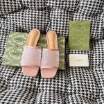 橙子出厂价p gucci 古驰 春夏新款 双G扣布面 水钻网纱 方头平底拖鞋 休闲凉拖 码数 35-39 可定制34.40.41.42