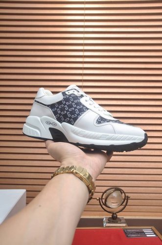出厂价P Givenchy.纪梵希 专柜同步发售鞋面：意大利进口品牌印花布匹 尽显奢华，透气网布内里加上双层组合，脚感舒适，鞋底：原厂特供橡胶发泡大底，轻便，舒