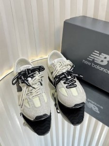 女 男350New Balance 纽百伦471情侣款 25Ss春夏新品 复古 休闲鞋 运动鞋 471鞋款承袭其经典轮廓 以纤细鞋檀勾勒轻盈外形 焕启复古薄底鞋