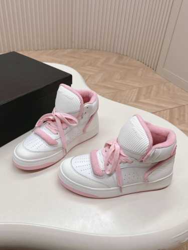 高帮 YSL SAINT LAURENT 圣罗兰 SL61春夏最新爆款休闲系列 SL61运动低帮休闲鞋 圣罗兰 SL61 ，原版购入 一比一复刻 ，新鲜血液注入