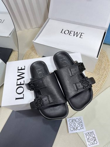 出厂 男+10 情侣款 罗意威 Loewe开春新款 凉拖鞋 Ease三连花瓣头 全皮包裹博肯鞋 羊皮材质 舒适度极高 非常具有辨识度 美貌与实用并存舒适而不单调