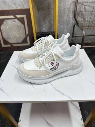 Moncler 休闲运动鞋，头层牛皮搭进口网布面料柔软舒适透气 一脚蹬设计理念合脚大气 真头层羊皮内里透气 橡胶大底耐磨防滑舒适度非常不错Size 38-46