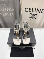高版本出厂 Saint Laurent*～圣罗兰Ysl 25Ss夏季全新走秀款小高跟夹脚凉鞋 全新鞋型 唯有Ysl最懂女人心，不接受反驳，超级无敌女人味神器，女