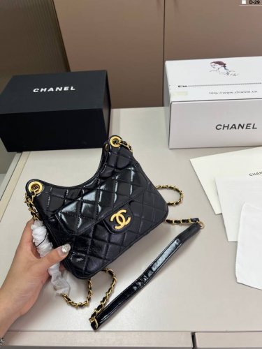 牛皮 Chanel香奈儿23C嬉皮流浪包双C 菱格 Hobo流浪包腋下包链条包甜辣风 又酷又可爱的天猫精灵 D-29尺寸18×12折叠盒飞机盒