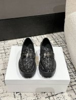 430 Dior 迪奥 25 春夏新款超轻乐福鞋 全新大底厚底 版面力求打造时尚经典单品 巴黎时装周第一场分量十足的大秀场打造的新品 灵感由D主设计师巧妙结合在