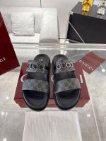 男款 Gucci男款字母二舅凉拖鞋 顶级版 春夏网红必备拖鞋 Yp一比一还原 所有细节 材质 舒适度 全部跟原版一样了 复刻度98% 底厚2.5Cm 码数男39