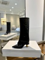 价格： VANDA NOVAK来自意大利品牌 全网独家 耗时3个月研发 鞋跟独特设计酒杯 重磅系列 众多联手意大利品牌 推出高级感满分的鞋款系列 火遍ins神仙