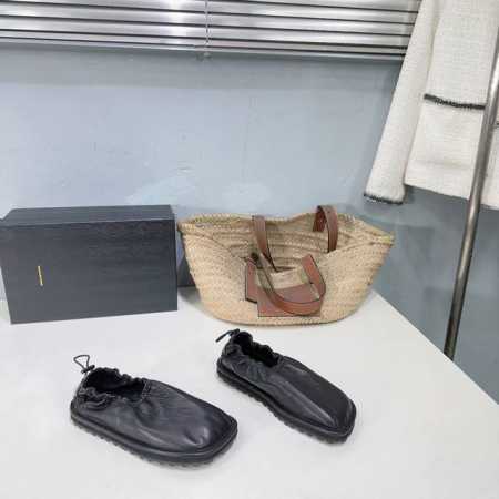 高品质出厂 ！小众潮牌Dries Van Noten 25春夏新款简易松紧方头乐福鞋单鞋 秀场主推款！ 这季春夏系列设计独特！可可爱爱，却又优雅迷人！独树一帜的 - 点击图像关闭