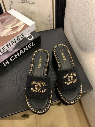现货发售 *25 专柜 正品级 版本！！ 官方目录： 码数：35、36、37、38、39 34 40 41 需要定做跟客服 沟通 均配有意大利正品包装