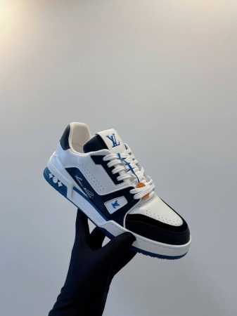 LV Trainer Sneaker 一如继往的给足安全感，实物比图片更好看更精致！梦中情鞋击败～99% 多巴胺百搭，糖果色系真的好甜 元气度满满的 奢华品质， - 点击图像关闭