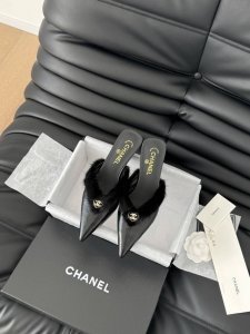 chanel 25C新款兔毛尖头穆勒半拖系列 一脚蹬系列 鞋面牛皮 内里羊皮 真皮大底 Size:35-39 40定