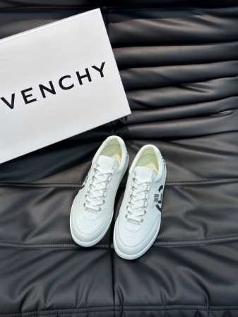 givench*.纪梵希男士厚底休闲鞋 采用进口小牛皮打造 鞋身3D打印Logo装饰 鞋舌真皮Logo装饰 立体复合式拼接缝合 内里小牛皮 舒适度高 出厂价p - 点击图像关闭