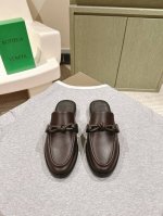 BOTTEGA VENET* 皮质编扣，女士Astaire穆勒拖！原版一比一做法 一致五金 当今流行的又一趋势 天花板啦，精致平底 包裹面料 同色跟皮 用心设计