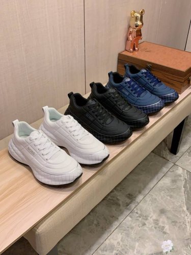 新款: 厂价 Boss* 最新爆款休闲鞋 顶端品牌 奢侈 代购 顶级 质量 鞋面選用进口透气牛皮搭配材质透气羊皮垫脚 精细做工 原版个性时尚柔软橡膠耐磨防滑大底