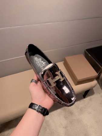 实价 ，品牌爱马仕，官方旗舰店新款高端爱马仕休闲商务豆豆鞋，爱马仕在众多品牌中始终是品牌中的效效者，爱马仕亮丽一夏，鞋面进口头层意大利高端定制漆皮，意大利羊皮内 - 点击图像关闭