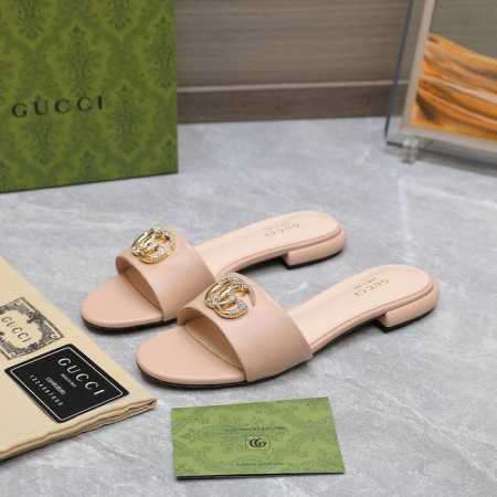 独家顶级版本 Gucci古*驰2025春夏最新爆款凉拖鞋系列 圆头纯色钻扣后空凉鞋 最新双G水钻饰扣原单品质 原汁原味的欧式风格，上脚非常完美穿搭上配此鞋，优雅 - 点击图像关闭