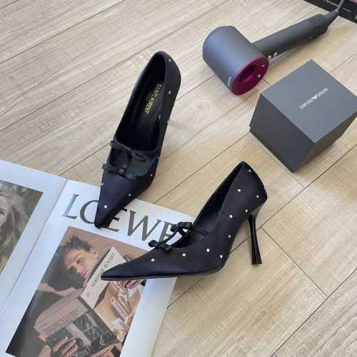 橙子出厂价 Saint Laurent 圣罗兰 2025新款 Ysl蝴蝶结水钻尖头高跟鞋 黑色细跟单鞋 材质：进口绸缎 跟高：7Cm、9Cm 码数：34-41