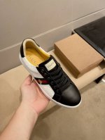 实价 Gucci 官方新款男士四季商务休闲鞋，最新元素潮爆全球，官网火爆热卖，原版版本，专柜一比一，鞋面意大利进口原版头层牛皮，原版防滑耐磨大底，舒适透气吸汗羊