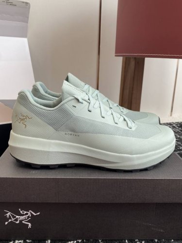 东莞代购级 官网同步盒包装 始祖鸟 Arcteryx Norvan Vt 户外透气低帮越减震野跑鞋 武贸登山鞋黑外士男U款透气防滑耐磨户外登山徒步野营 最新版本