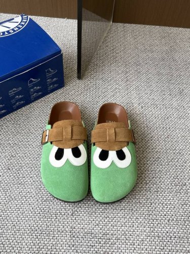 Birkenstock 勃肯 25Ss早春新款 包头拖 这两个品牌刚出联名我就心动了 代购找很久才买到货 真的一鞋难求 真的超级好看，姐妹们给我冲 鞋面内里 原