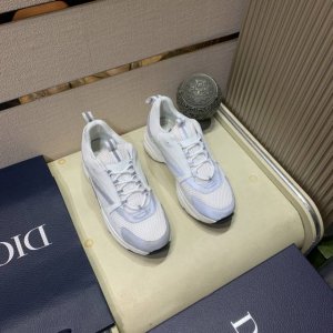 实价 B22高品质情侣运动鞋经典永远都是神话Dior迪奥老爹鞋 走秀当天就在专柜买版，爆拆完美复刻，出入专柜毫无压力，专柜原版牛皮丝绸，发泡真空大底，整双鞋超轻