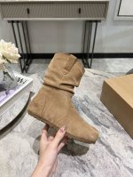 ugg.今年真的鲨疯了 堆堆勃肯褶皱短靴 韩版复古软fufu雪地靴 被可爱到了 泰乖了 内里羊毛材质保暖 靴筒堆堆褶皱特显瘦 size：35-40 40码不退不