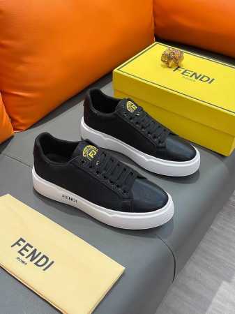 商品名称：Fendi 芬迪 正规码数 38-44 休闲鞋 商品材料：精选 牛皮鞋面，柔软羊皮内里；原厂大底。 - 点击图像关闭