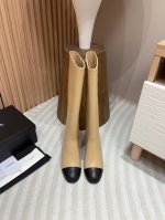 24Fw秋冬新款chane*小香骑士靴拼接粗高跟长靴 拉链头爱心造型，时尚气息从每一个小细节中脱颖而出。一双时髦的长靴 独特不拖沓的大气版型 立马就能穿出秋冬氛