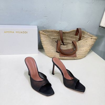 高品质出厂 ！小众潮牌Amina Muaddi25春夏极简蕾丝网纱高跟拖鞋！细腻柔美，仿佛穿上了春天的浪漫！超级有气质，既简洁又时髦！简约气质款式，适合各种场合