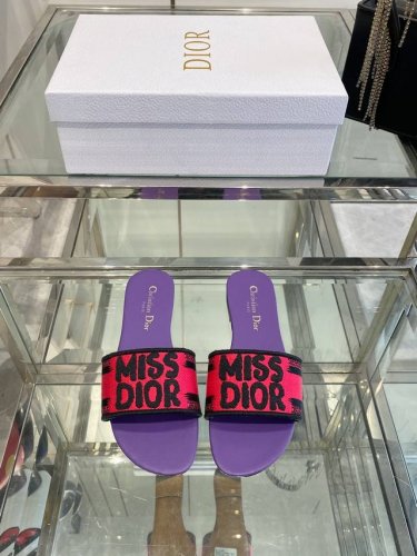 Dior 迪奥 2025新元素Miss Dior 春夏新款一字拖拼色女鞋 Cd字母Logo立体刺绣圆柱跟凉鞋 方头粗跟果冻色露趾拖鞋 鞋面原版一致高温水溶棉质电