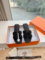 G033高端品质H家 2025春夏新款 HERMES爱马仕H 纯钢kelly锁扣拖鞋一字平底真皮外穿凉鞋女扣平底金属银扣真皮拖鞋女鞋鞋面：进口烫钻内里：进口羊皮