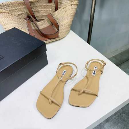 高品质出厂 ！小众潮牌 jilsander 吉尔桑达2025春夏新款简易带子小方头平底凉鞋这款凉鞋真的太性感漂亮了，简单又不失时髦的设计矮跟上脚舒适不累脚，轻松 - 点击图像关闭
