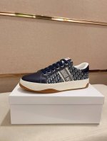 工厂价: 迪奥 Dior 新款休闲运动风男鞋，全新春夏季款设计，完美做工，系带懒人款打造装柜品质，鞋面：进口头层牛皮，羊皮内里柔软舒适，超轻tpu耐磨大底、简约
